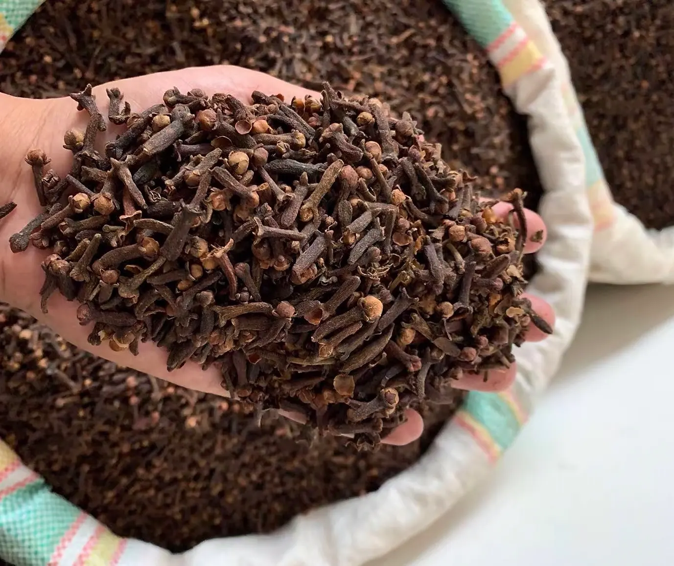 Whole Cloves